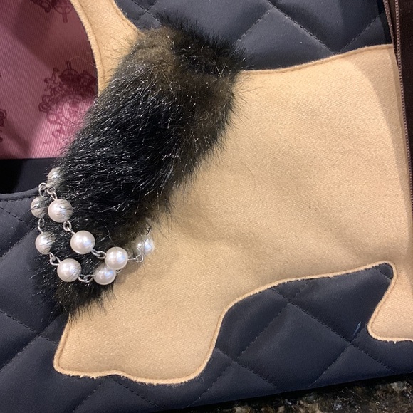 My Flat in London Dog Carrier Tote Purse Black Tan Pearls Fur Crystal Tiara - Picture 3 of 11